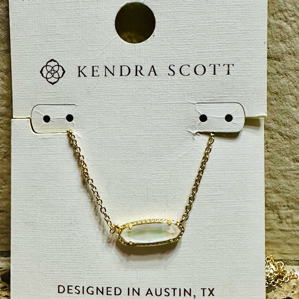 Kendra Scott Gold Chain Necklace with Iridescent Shell Pendant